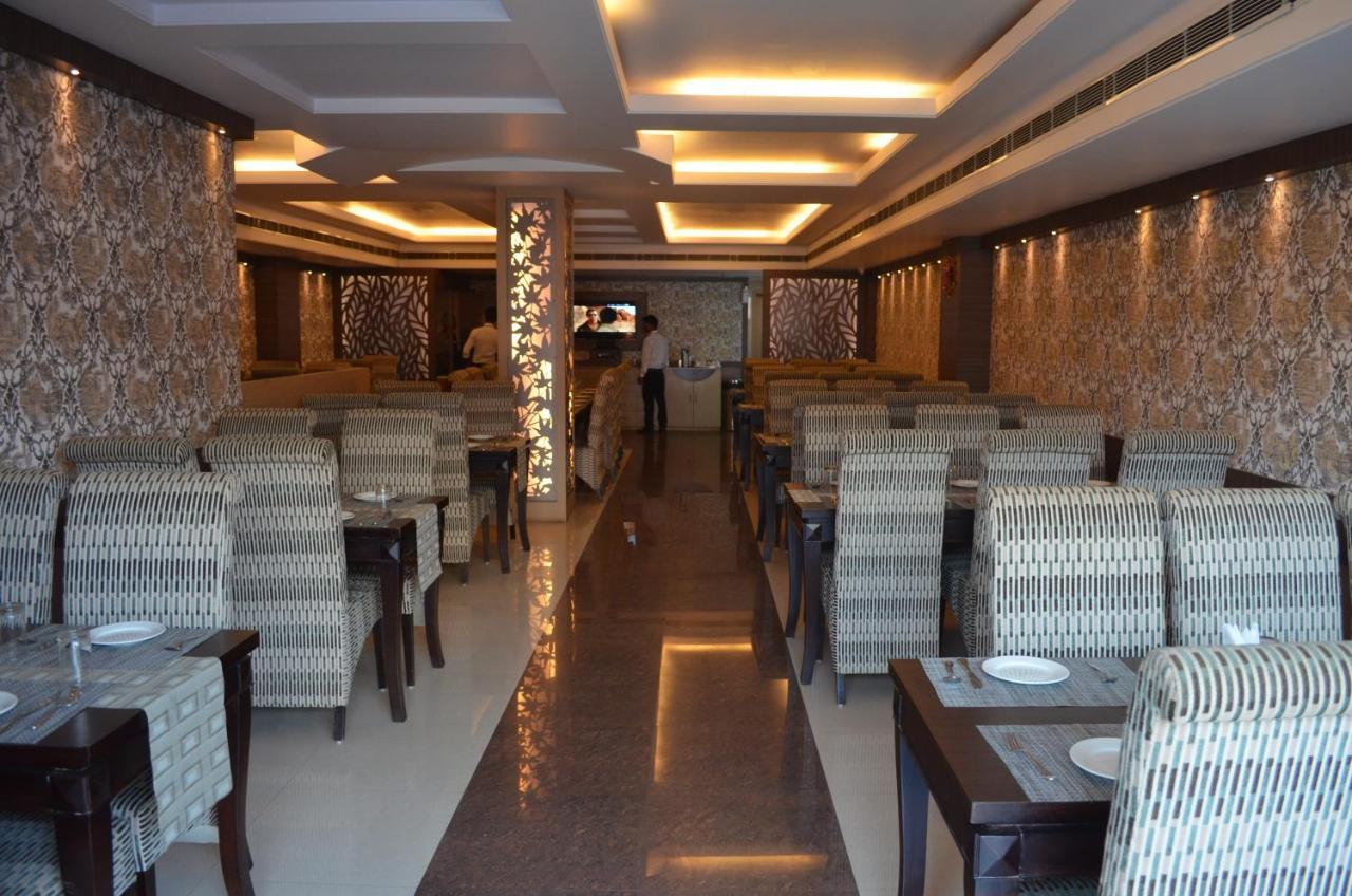 瓦拉纳西 Puja Residency酒店 外观 照片