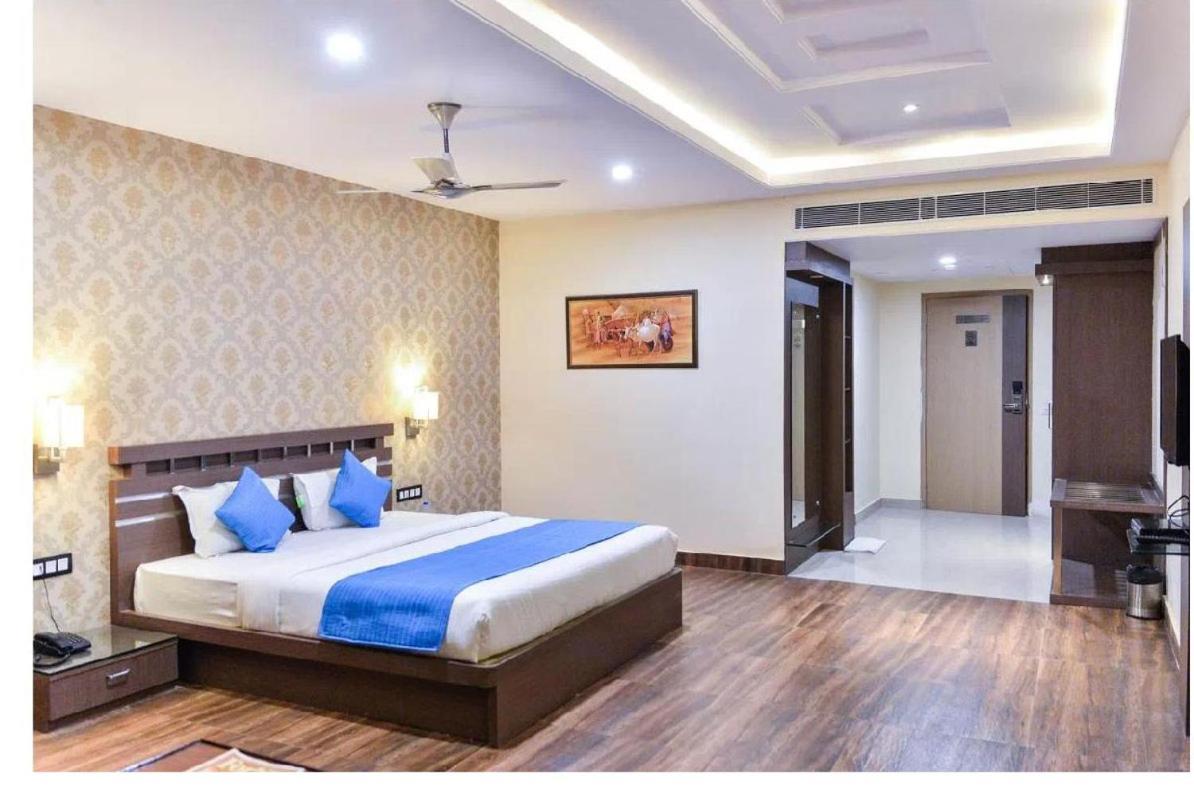 瓦拉纳西 Puja Residency酒店 外观 照片