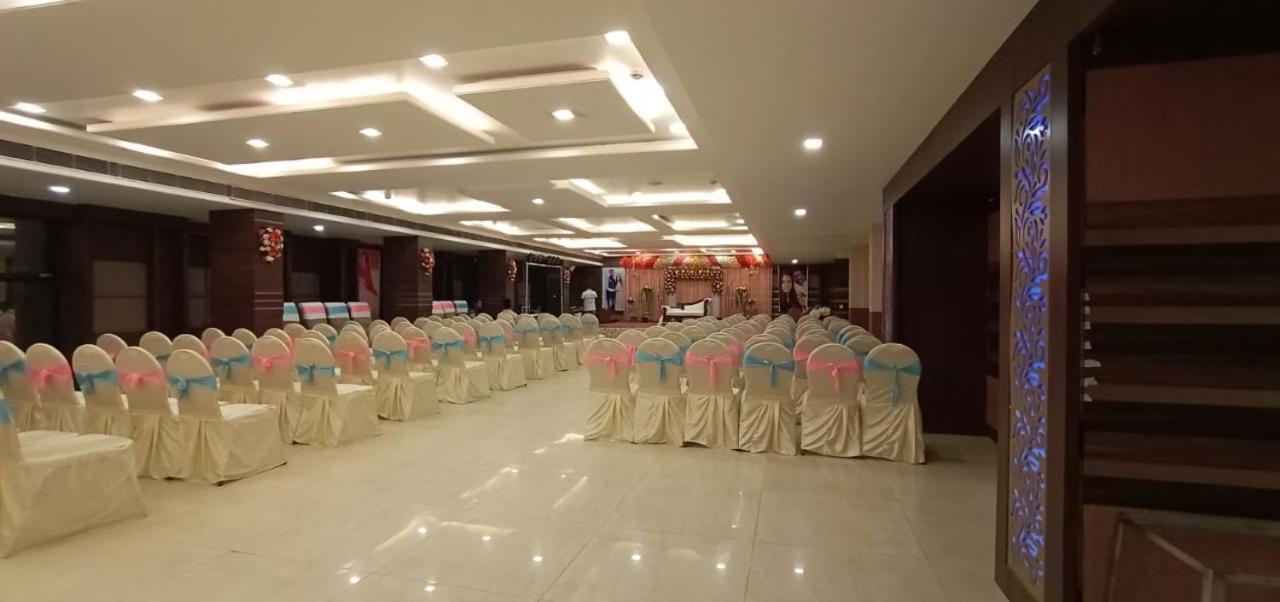 瓦拉纳西 Puja Residency酒店 外观 照片