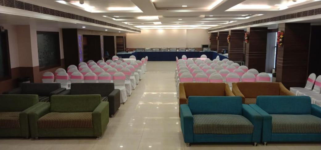 瓦拉纳西 Puja Residency酒店 外观 照片