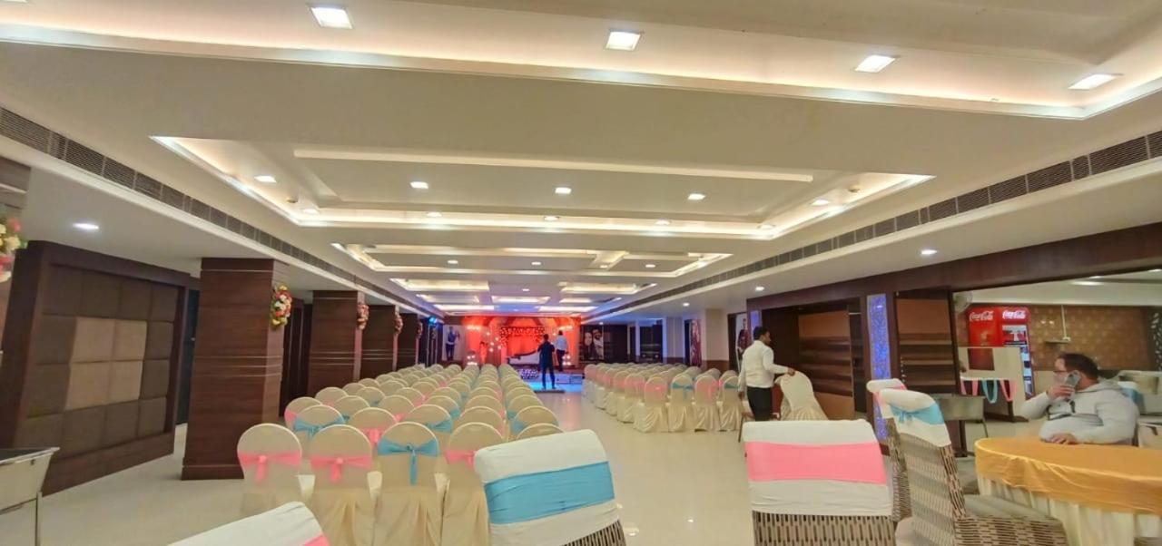 瓦拉纳西 Puja Residency酒店 外观 照片