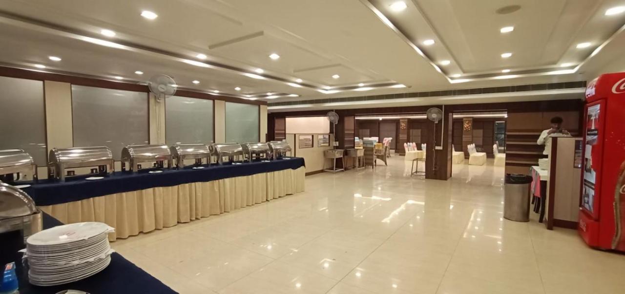 瓦拉纳西 Puja Residency酒店 外观 照片