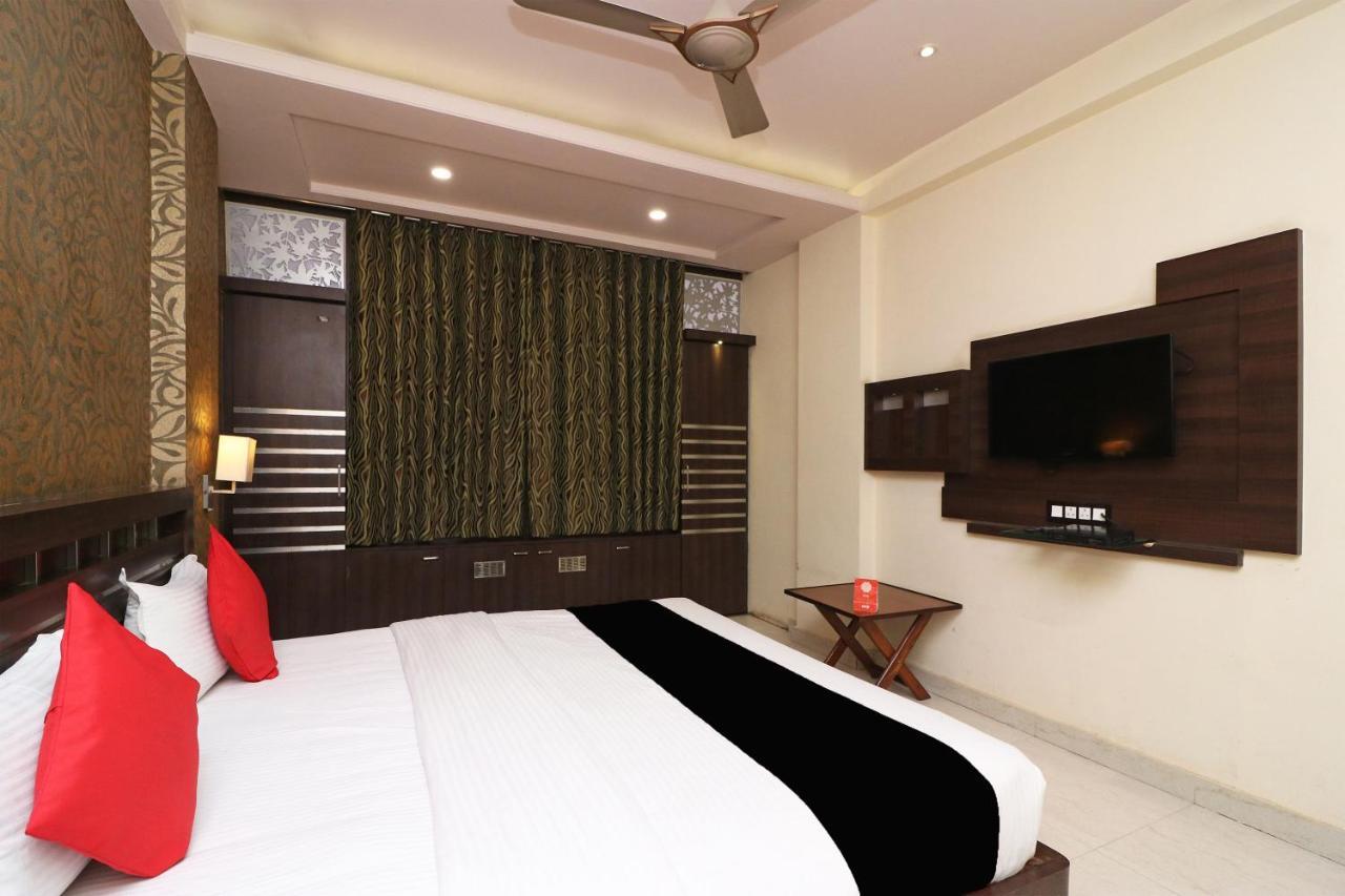 瓦拉纳西 Puja Residency酒店 外观 照片