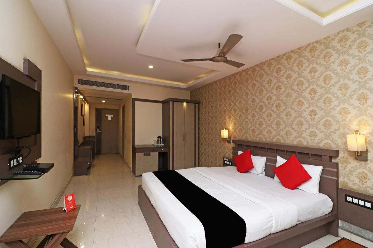 瓦拉纳西 Puja Residency酒店 外观 照片